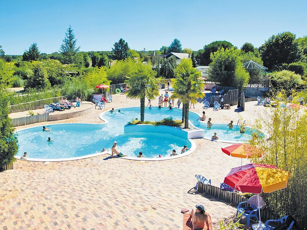 Campsite Castel Camping Les Bois du Bardelet GIEN Centre-Loire Valley 10