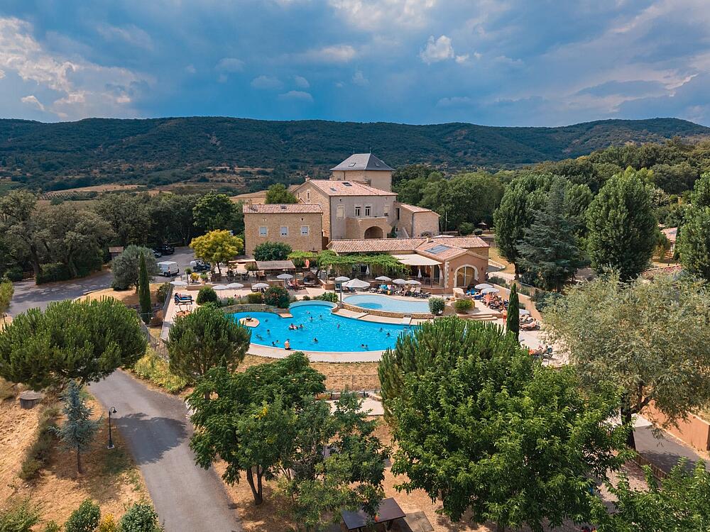 Campsite Castel Domaine de Sévenier & Spa LAGORCE Auvergne-Rhône-Alpes 3
