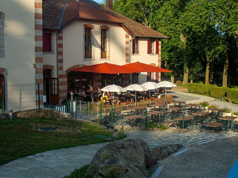 Campsite Castel Camping Château de Poinsouze BOUSSAC - BOURG New Aquitaine 19