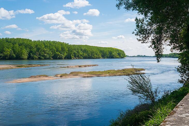 pays de la loire camping la vallée de la loire en camping