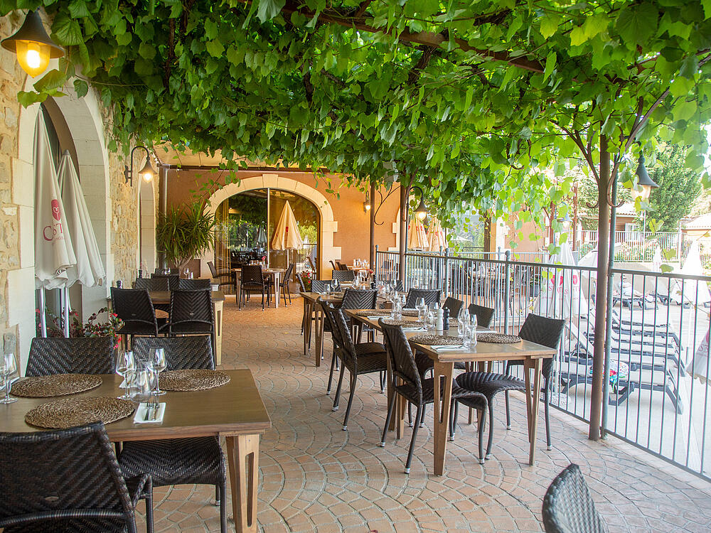 Campsite Castel Domaine de Sévenier & Spa LAGORCE Auvergne-Rhône-Alpes 8